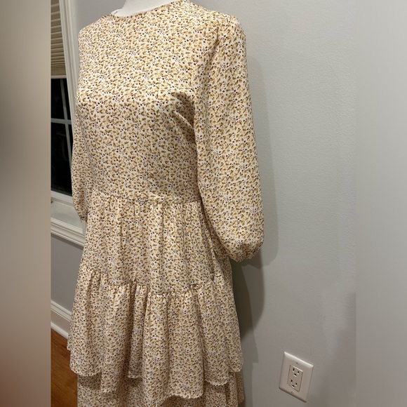 Creative Genius Floral Maxi Dress. Only been worn once. Size Xs - Picture 2 of 5